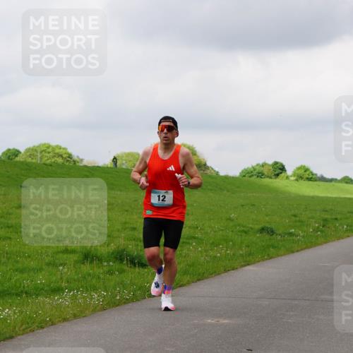 05.05.2024 - 7. Wedeler Halbmarathon Fuchs,  Jonas http://msf.ph/oto/6235948 05.05.2024 11:26:38 Laufen 12 meine-sportfotos.de