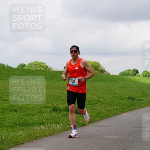 05.05.2024 - 7. Wedeler Halbmarathon Fuchs,  Jonas http://msf.ph/oto/6235950 05.05.2024 11:26:38 Laufen 12 meine-sportfotos.de