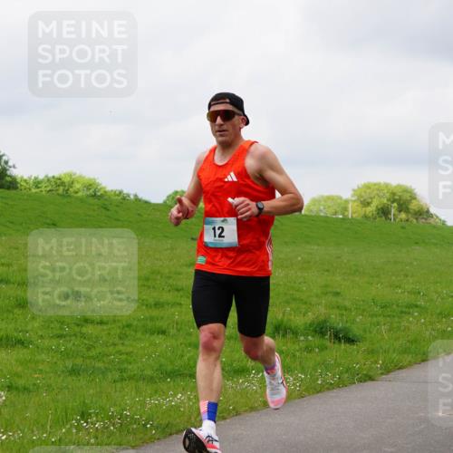 05.05.2024 - 7. Wedeler Halbmarathon Fuchs,  Jonas http://msf.ph/oto/6235955 05.05.2024 11:26:39 Laufen 12 meine-sportfotos.de