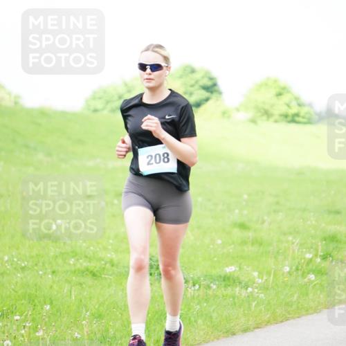 05.05.2024 - 7. Wedeler Halbmarathon Fuchs,  Jonas http://msf.ph/oto/6235969 05.05.2024 11:26:44 Laufen 208 meine-sportfotos.de