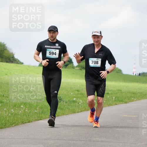 05.05.2024 - 7. Wedeler Halbmarathon Fuchs,  Jonas http://msf.ph/oto/6242206 05.05.2024 12:03:51 Laufen 594, 708 meine-sportfotos.de