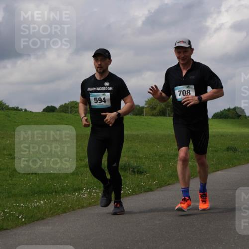 05.05.2024 - 7. Wedeler Halbmarathon Fuchs,  Jonas http://msf.ph/oto/6242216 05.05.2024 12:03:53 Laufen 594, 708 meine-sportfotos.de
