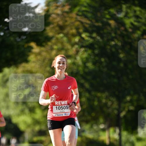 08.06.2024 - REWE Women's Run Dr. Thomas Lammeyer http://msf.ph/oto/6242543 09.06.2024 09:15:04 Laufen 10505 meine-sportfotos.de
