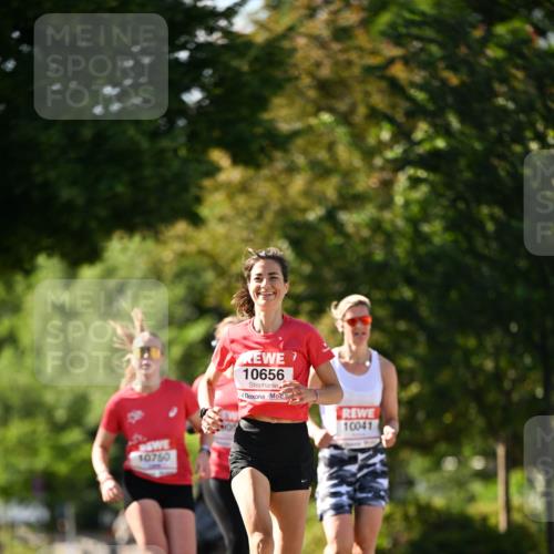 08.06.2024 - REWE Women's Run Dr. Thomas Lammeyer http://msf.ph/oto/6242570 09.06.2024 09:15:10 Laufen 10760, 10656, 10041 meine-sportfotos.de