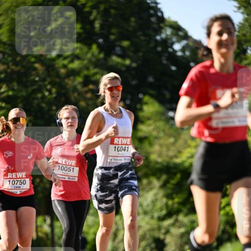 08.06.2024 - REWE Women's Run Dr. Thomas Lammeyer http://msf.ph/oto/6242585 09.06.2024 09:15:13 Laufen 10750, 10051, 10041 meine-sportfotos.de