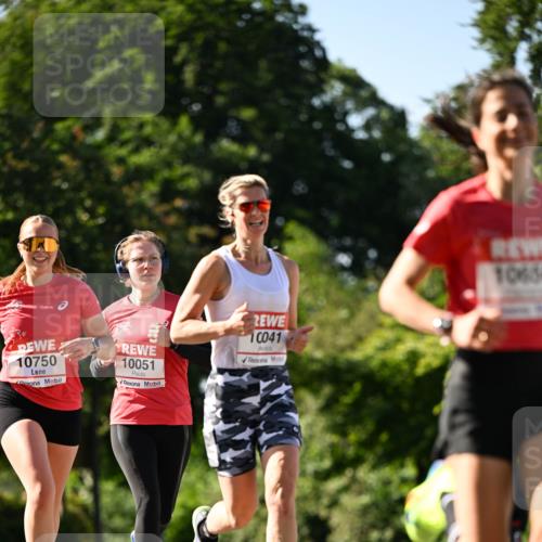 08.06.2024 - REWE Women's Run Dr. Thomas Lammeyer http://msf.ph/oto/6242586 09.06.2024 09:15:13 Laufen 10750, 10051, 10041, 1065 meine-sportfotos.de