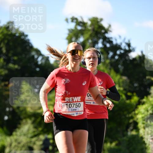 08.06.2024 - REWE Women's Run Dr. Thomas Lammeyer http://msf.ph/oto/6242599 09.06.2024 09:15:15 Laufen 30, 10750 meine-sportfotos.de