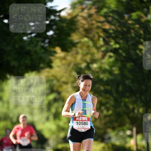 08.06.2024 - REWE Women's Run Dr. Thomas Lammeyer http://msf.ph/oto/6242602 09.06.2024 09:15:25 Laufen 10580 meine-sportfotos.de