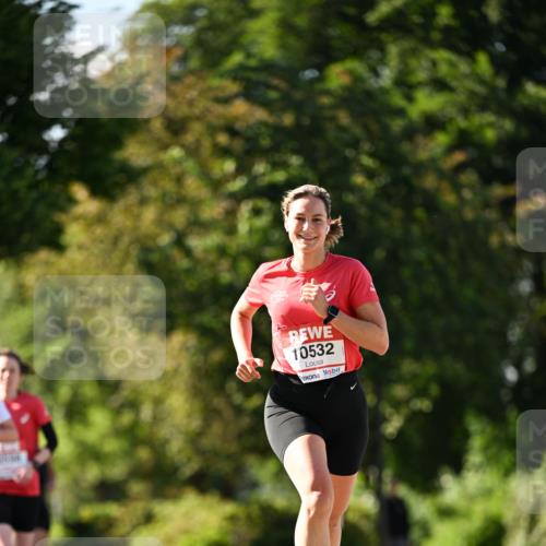 08.06.2024 - REWE Women's Run Dr. Thomas Lammeyer http://msf.ph/oto/6242625 09.06.2024 09:15:29 Laufen 10532 meine-sportfotos.de