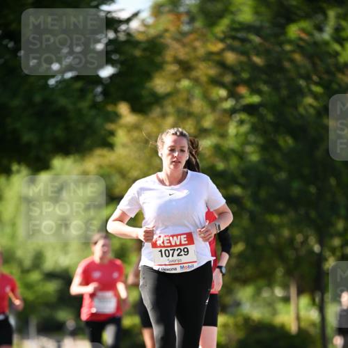 08.06.2024 - REWE Women's Run Dr. Thomas Lammeyer http://msf.ph/oto/6242637 09.06.2024 09:15:32 Laufen 10729 meine-sportfotos.de