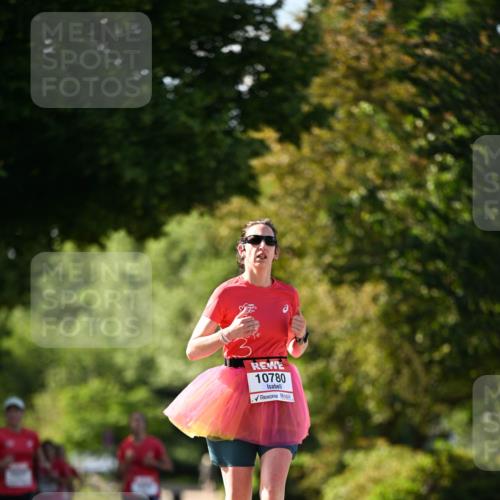 08.06.2024 - REWE Women's Run Dr. Thomas Lammeyer http://msf.ph/oto/6242671 09.06.2024 09:15:44 Laufen 10780 meine-sportfotos.de
