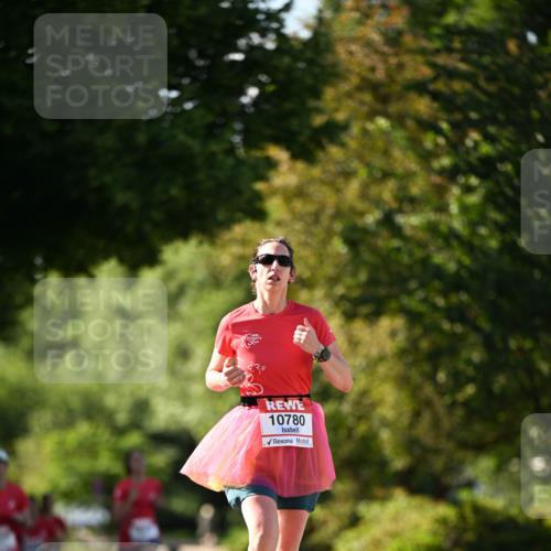 08.06.2024 - REWE Women's Run Dr. Thomas Lammeyer http://msf.ph/oto/6242672 09.06.2024 09:15:44 Laufen 10780 meine-sportfotos.de