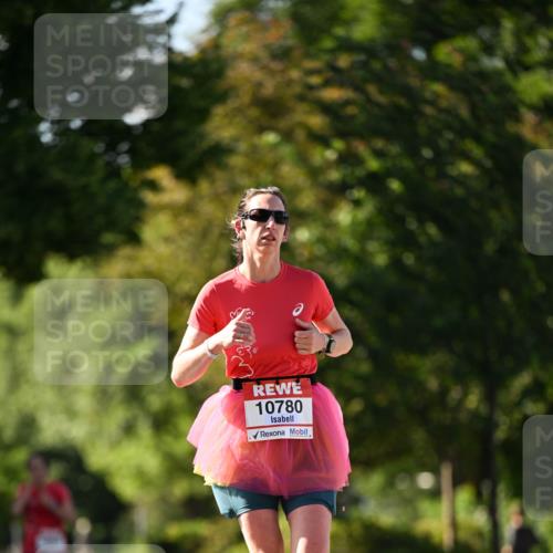08.06.2024 - REWE Women's Run Dr. Thomas Lammeyer http://msf.ph/oto/6242679 09.06.2024 09:15:45 Laufen 10780 meine-sportfotos.de