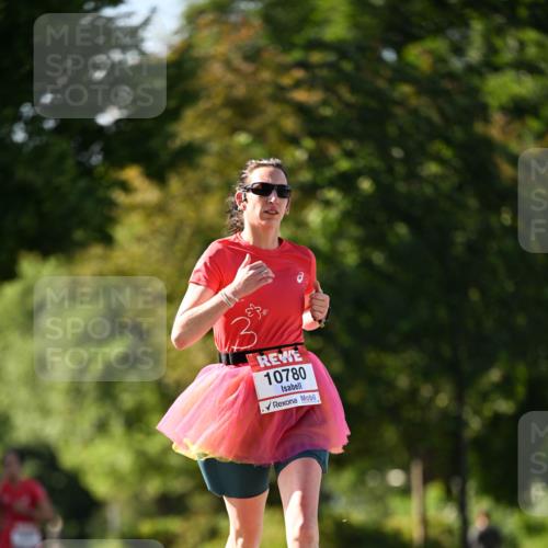 08.06.2024 - REWE Women's Run Dr. Thomas Lammeyer http://msf.ph/oto/6242680 09.06.2024 09:15:45 Laufen 10780 meine-sportfotos.de