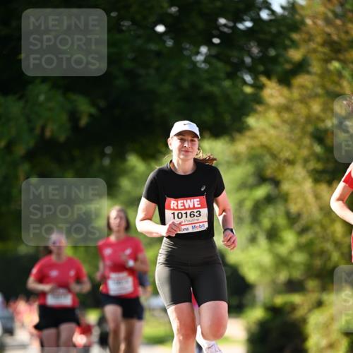 08.06.2024 - REWE Women's Run Dr. Thomas Lammeyer http://msf.ph/oto/6242725 09.06.2024 09:15:56 Laufen 10163 meine-sportfotos.de