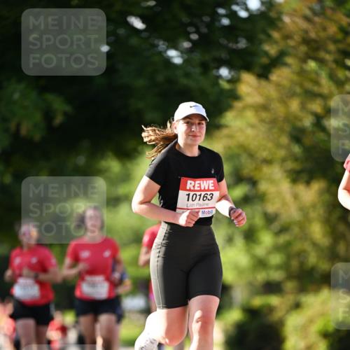 08.06.2024 - REWE Women's Run Dr. Thomas Lammeyer http://msf.ph/oto/6242727 09.06.2024 09:15:57 Laufen 10163 meine-sportfotos.de