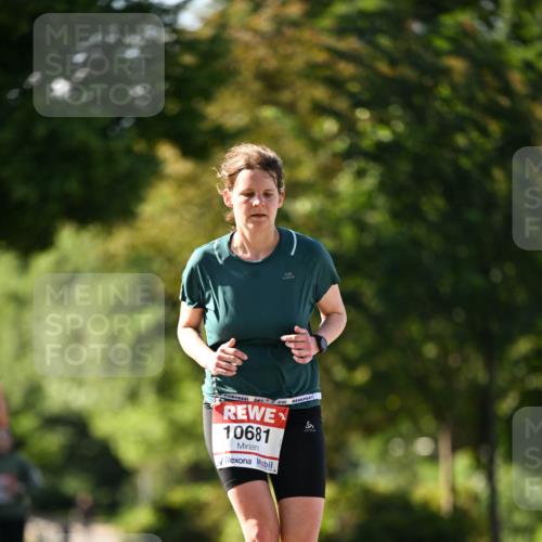 08.06.2024 - REWE Women's Run Dr. Thomas Lammeyer http://msf.ph/oto/6242763 09.06.2024 09:16:07 Laufen 10681 meine-sportfotos.de