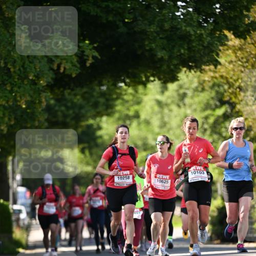 08.06.2024 - REWE Women's Run Dr. Thomas Lammeyer http://msf.ph/oto/6242915 09.06.2024 09:16:37 Laufen 13, 10258, 10625, 10103 meine-sportfotos.de