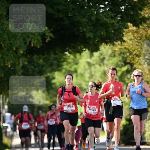 08.06.2024 - REWE Women's Run Dr. Thomas Lammeyer http://msf.ph/oto/6242917 09.06.2024 09:16:37 Laufen 10258, 10625, 10103 meine-sportfotos.de