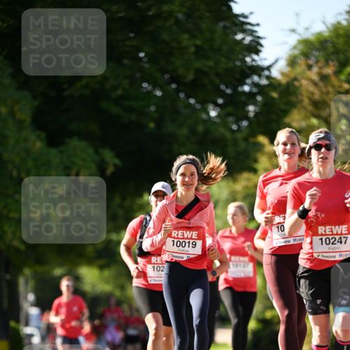 08.06.2024 - REWE Women's Run Dr. Thomas Lammeyer http://msf.ph/oto/6242960 09.06.2024 09:16:45 Laufen 10019, 10, 10137, 102, 10247 meine-sportfotos.de