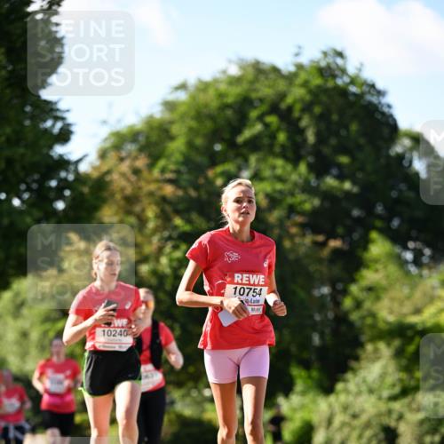 08.06.2024 - REWE Women's Run Dr. Thomas Lammeyer http://msf.ph/oto/6243016 09.06.2024 09:16:56 Laufen 10240, 10754 meine-sportfotos.de