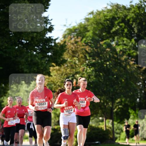 08.06.2024 - REWE Women's Run Dr. Thomas Lammeyer http://msf.ph/oto/6243031 09.06.2024 09:16:59 Laufen 10777, 16, 10523, 483, 1074 meine-sportfotos.de