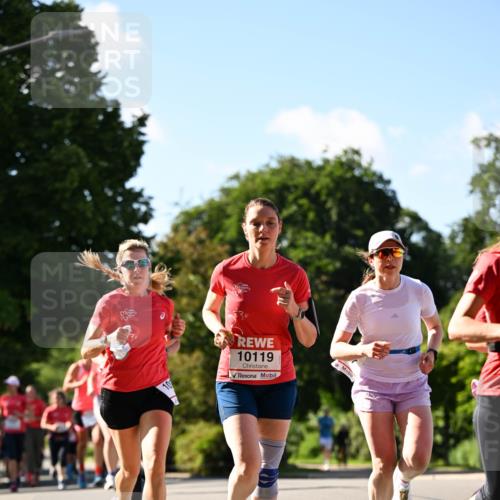 08.06.2024 - REWE Women's Run Dr. Thomas Lammeyer http://msf.ph/oto/6243111 09.06.2024 09:17:14 Laufen 10, 10119 meine-sportfotos.de