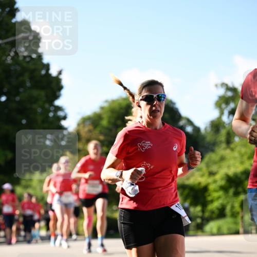 08.06.2024 - REWE Women's Run Dr. Thomas Lammeyer http://msf.ph/oto/6243120 09.06.2024 09:17:16 Laufen 10 meine-sportfotos.de