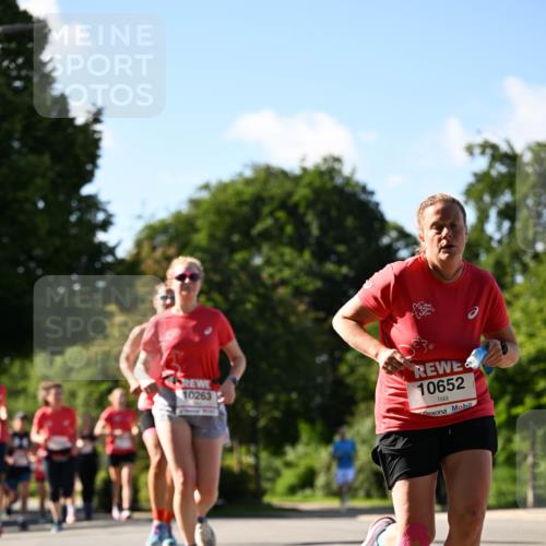 08.06.2024 - REWE Women's Run Dr. Thomas Lammeyer http://msf.ph/oto/6243128 09.06.2024 09:17:17 Laufen 10263, 10652 meine-sportfotos.de