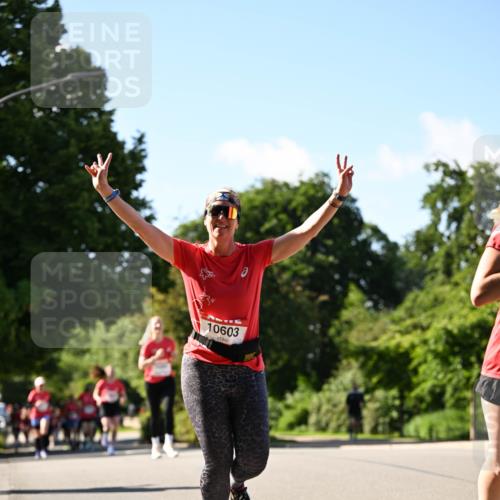 08.06.2024 - REWE Women's Run Dr. Thomas Lammeyer http://msf.ph/oto/6243174 09.06.2024 09:17:26 Laufen 10603 meine-sportfotos.de