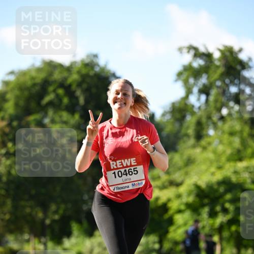 08.06.2024 - REWE Women's Run Dr. Thomas Lammeyer http://msf.ph/oto/6243190 09.06.2024 09:17:30 Laufen 10465 meine-sportfotos.de