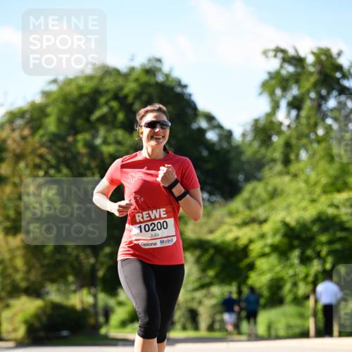 08.06.2024 - REWE Women's Run Dr. Thomas Lammeyer http://msf.ph/oto/6243275 09.06.2024 09:17:45 Laufen 10200 meine-sportfotos.de
