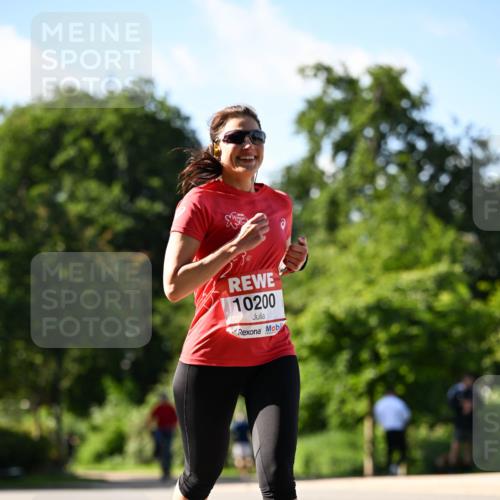 08.06.2024 - REWE Women's Run Dr. Thomas Lammeyer http://msf.ph/oto/6243278 09.06.2024 09:17:45 Laufen 10200 meine-sportfotos.de