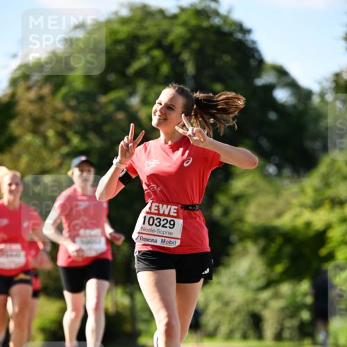 08.06.2024 - REWE Women's Run Dr. Thomas Lammeyer http://msf.ph/oto/6243325 09.06.2024 09:17:53 Laufen 10329 meine-sportfotos.de