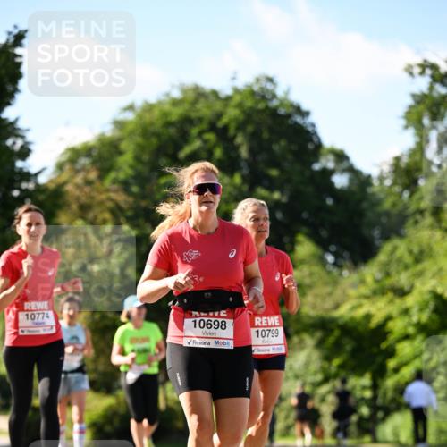 08.06.2024 - REWE Women's Run Dr. Thomas Lammeyer http://msf.ph/oto/6243363 09.06.2024 09:17:59 Laufen 10774, 12, 10698, 10799 meine-sportfotos.de