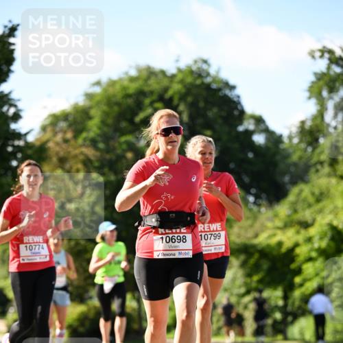 08.06.2024 - REWE Women's Run Dr. Thomas Lammeyer http://msf.ph/oto/6243364 09.06.2024 09:17:59 Laufen 10774, 10698, 10799 meine-sportfotos.de