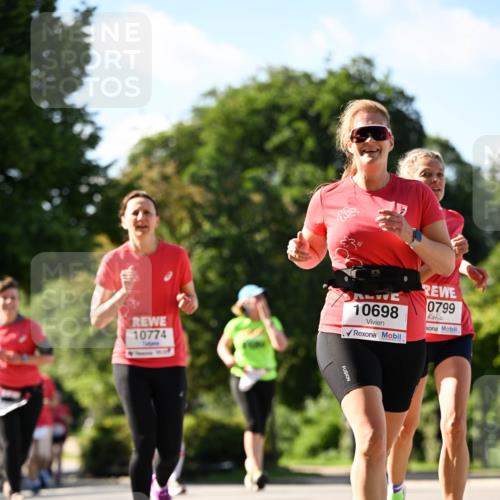 08.06.2024 - REWE Women's Run Dr. Thomas Lammeyer http://msf.ph/oto/6243367 09.06.2024 09:17:59 Laufen 10774, 10698, 0799 meine-sportfotos.de