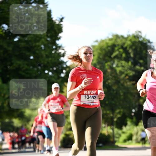 08.06.2024 - REWE Women's Run Dr. Thomas Lammeyer http://msf.ph/oto/6243463 09.06.2024 09:18:17 Laufen 10442 meine-sportfotos.de