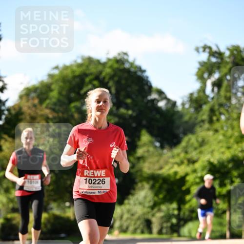 08.06.2024 - REWE Women's Run Dr. Thomas Lammeyer http://msf.ph/oto/6243492 09.06.2024 09:18:22 Laufen 1010, 10226 meine-sportfotos.de