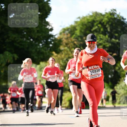 08.06.2024 - REWE Women's Run Dr. Thomas Lammeyer http://msf.ph/oto/6243562 09.06.2024 09:18:38 Laufen 10238 meine-sportfotos.de