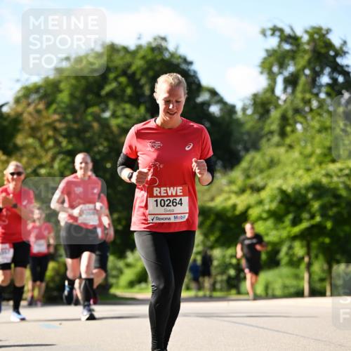 08.06.2024 - REWE Women's Run Dr. Thomas Lammeyer http://msf.ph/oto/6243593 09.06.2024 09:18:43 Laufen 10264 meine-sportfotos.de