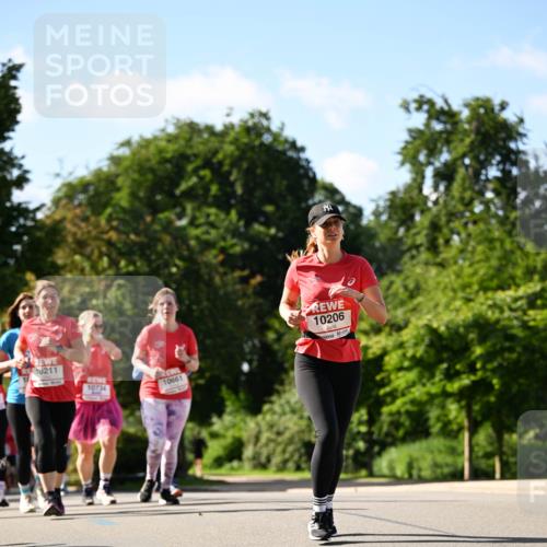 08.06.2024 - REWE Women's Run Dr. Thomas Lammeyer http://msf.ph/oto/6243642 09.06.2024 09:18:52 Laufen 10211, 10734, 10661, 10206 meine-sportfotos.de
