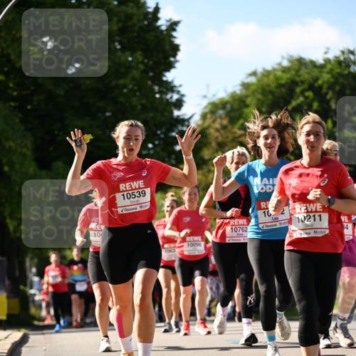 08.06.2024 - REWE Women's Run Dr. Thomas Lammeyer http://msf.ph/oto/6243654 09.06.2024 09:18:54 Laufen 10539, 104, 10, 10762, 10096, 10211, 34 meine-sportfotos.de