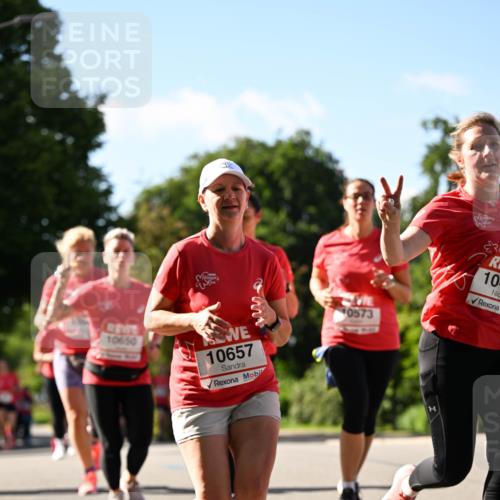 08.06.2024 - REWE Women's Run Dr. Thomas Lammeyer http://msf.ph/oto/6243777 09.06.2024 09:19:16 Laufen 10650, 10657, 0573, 10 meine-sportfotos.de