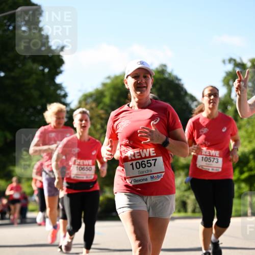08.06.2024 - REWE Women's Run Dr. Thomas Lammeyer http://msf.ph/oto/6243779 09.06.2024 09:19:16 Laufen 10650, 10657, 10573 meine-sportfotos.de