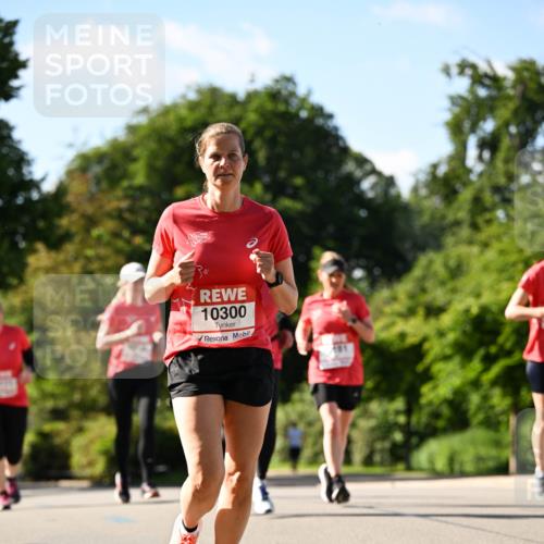 08.06.2024 - REWE Women's Run Dr. Thomas Lammeyer http://msf.ph/oto/6243825 09.06.2024 09:19:25 Laufen 10300 meine-sportfotos.de