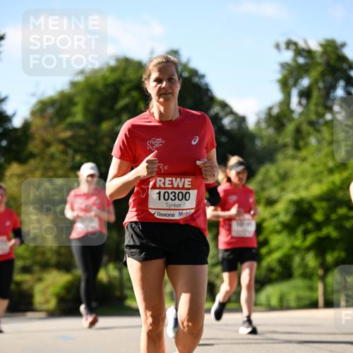 08.06.2024 - REWE Women's Run Dr. Thomas Lammeyer http://msf.ph/oto/6243828 09.06.2024 09:19:25 Laufen 10300 meine-sportfotos.de