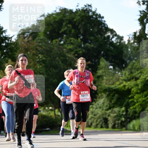 08.06.2024 - REWE Women's Run Dr. Thomas Lammeyer http://msf.ph/oto/6243906 09.06.2024 09:19:39 Laufen 0374, 10, 10171 meine-sportfotos.de