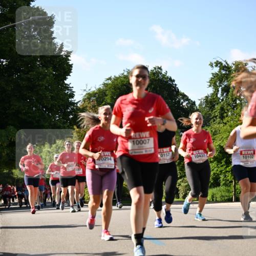 08.06.2024 - REWE Women's Run Dr. Thomas Lammeyer http://msf.ph/oto/6244139 09.06.2024 09:20:13 Laufen 003, 0087, 0087, 0294, 10007, 0157, 10437, 10102 meine-sportfotos.de