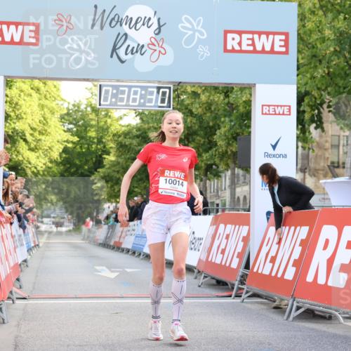 08.06.2024 - REWE Women's Run Strokosch-Dieckow http://msf.ph/oto/6244176 09.06.2024 09:39:00 Ziel 10014 meine-sportfotos.de